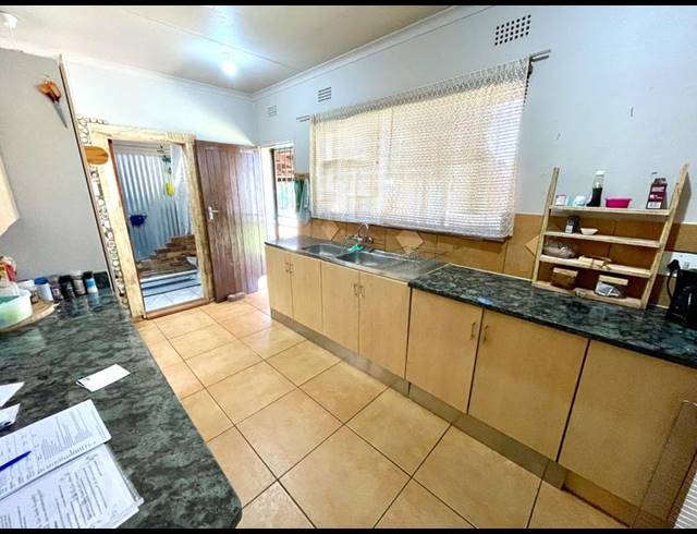 4 BEDROOM HOUSE FOR SALE IN DAN PIENAARVILLE